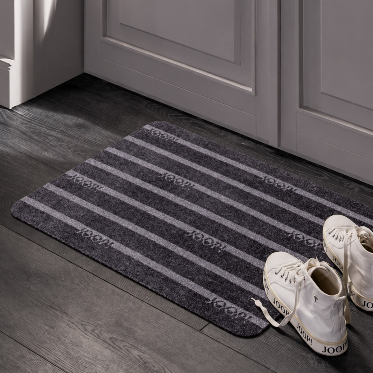 JOOP! Fußmatte WELCOME MATS Logo Stripes - robust & komfortabel