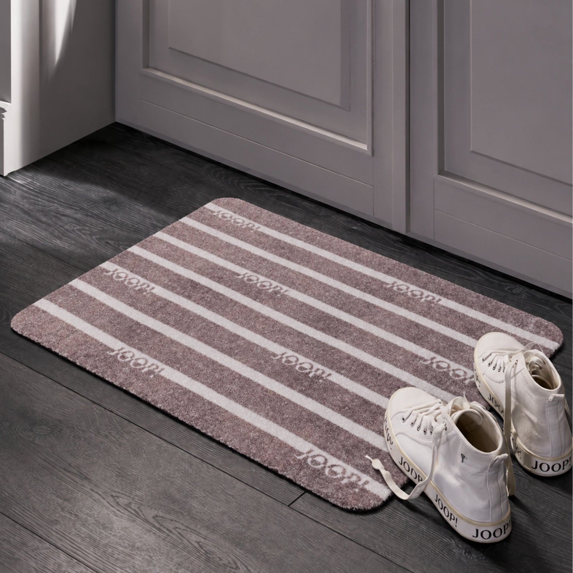 JOOP! Fußmatte WELCOME MATS Logo Stripes - robust & komfortabel
