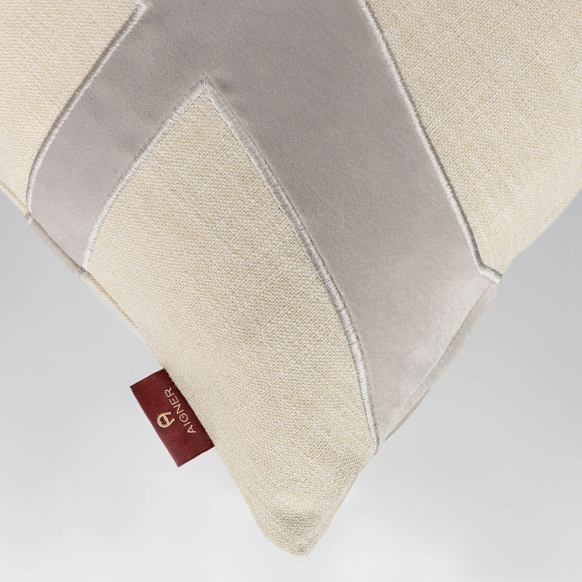 AIGNER Zierkissenhülle 40x60 cm – Strukturstoff mit Samt, Beige/Grün