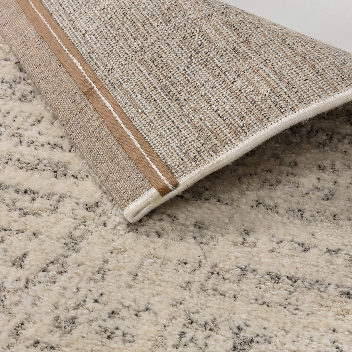 Teppich MAGLIE – eleganter Kurzflor