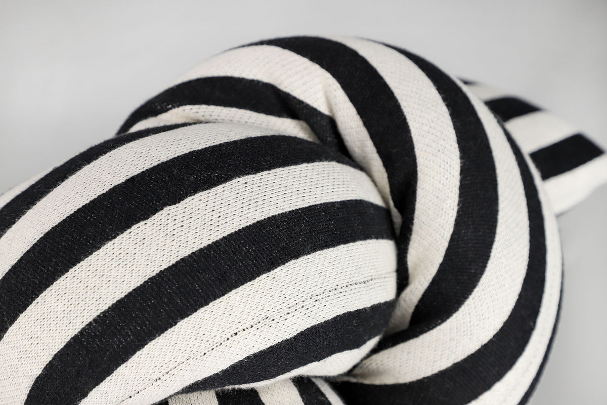 Schöner Wohnen Knotenkissen – Strickkissen im modernen Design – Stilvoller Blickfang für Sofa & Bett