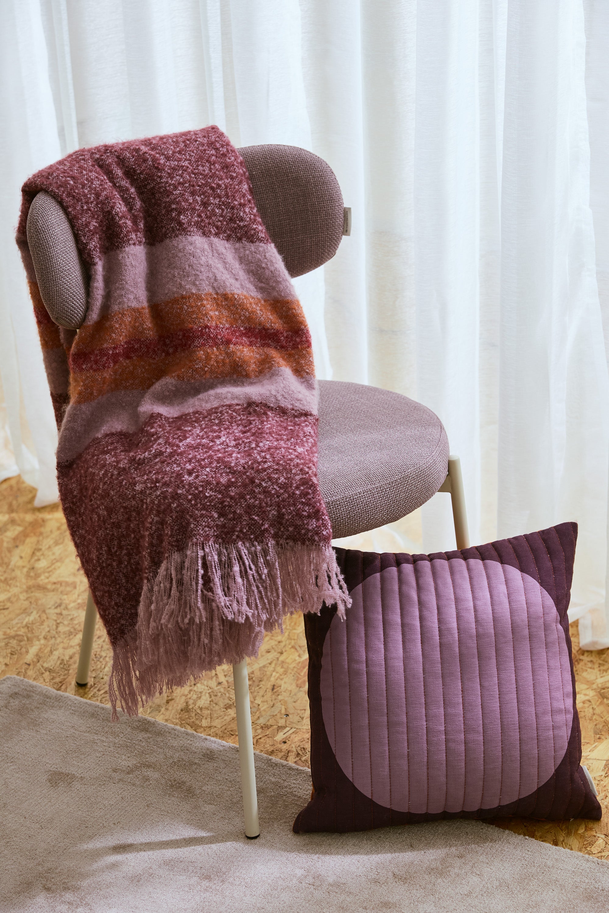 Tom Tailor Kuscheldecke aus Bouclégarn – flauschig & weich mit Fransen - 145x200cm