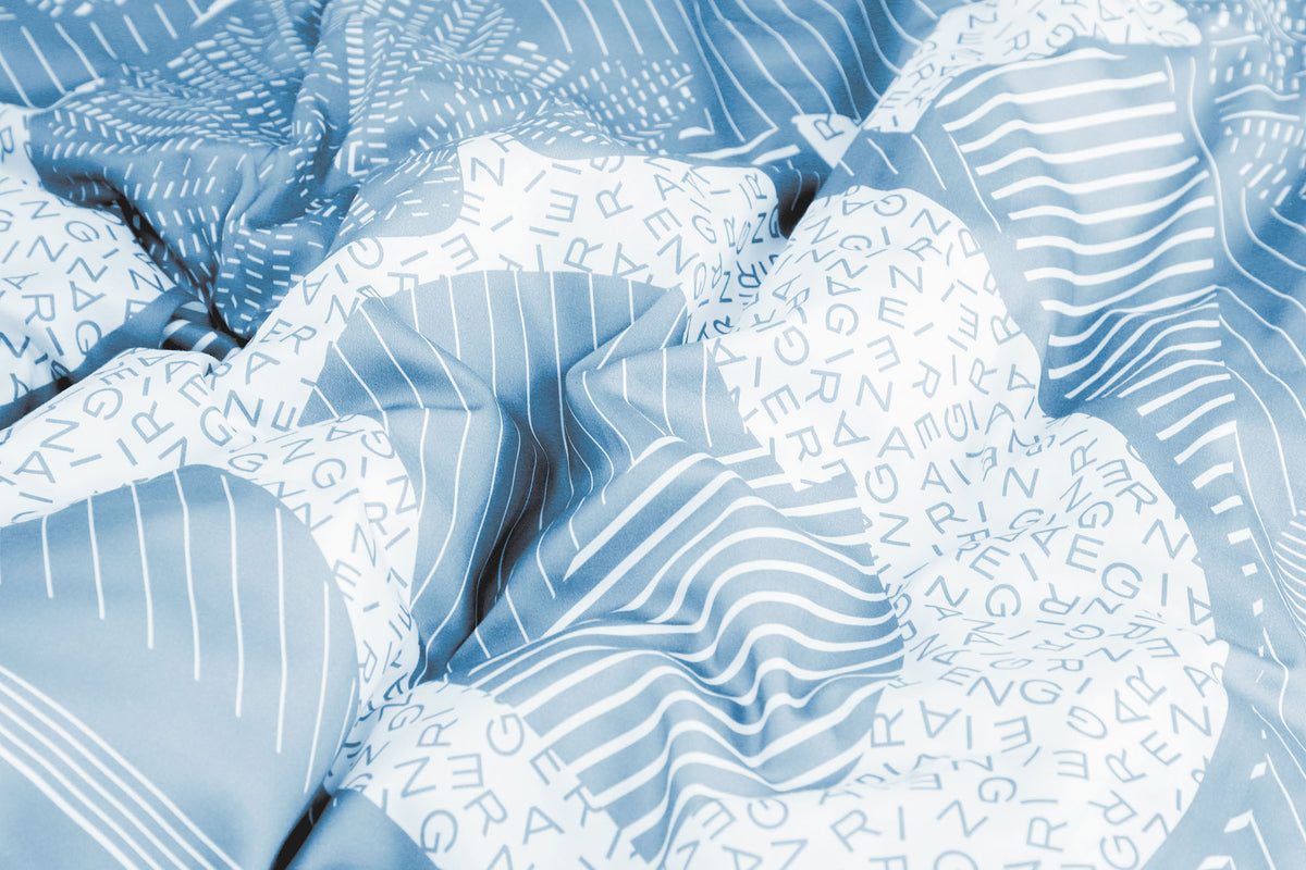 AIGNER Designer Bettwäsche Satin – Baumwolle mit Buchstaben Muster