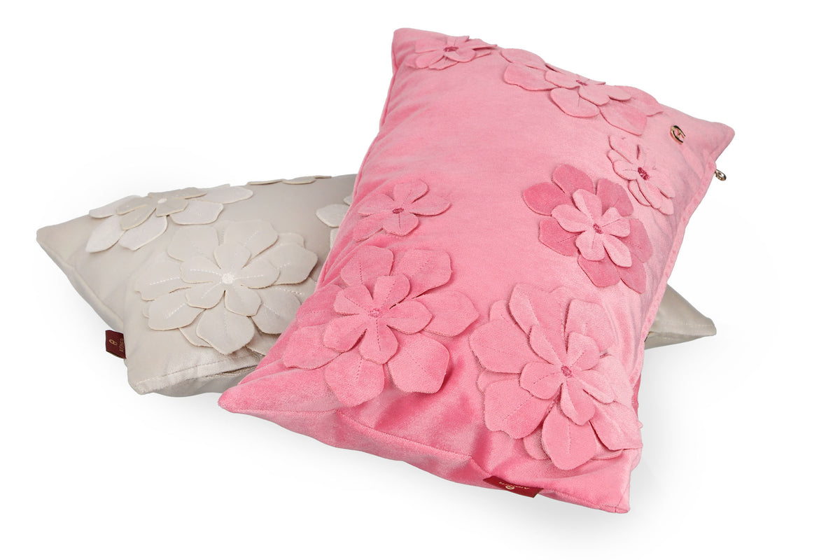 AIGNER Samt Zierkissenhülle 30x50 cm – Blumen Applikation, Dekokissen Beige/Rosa