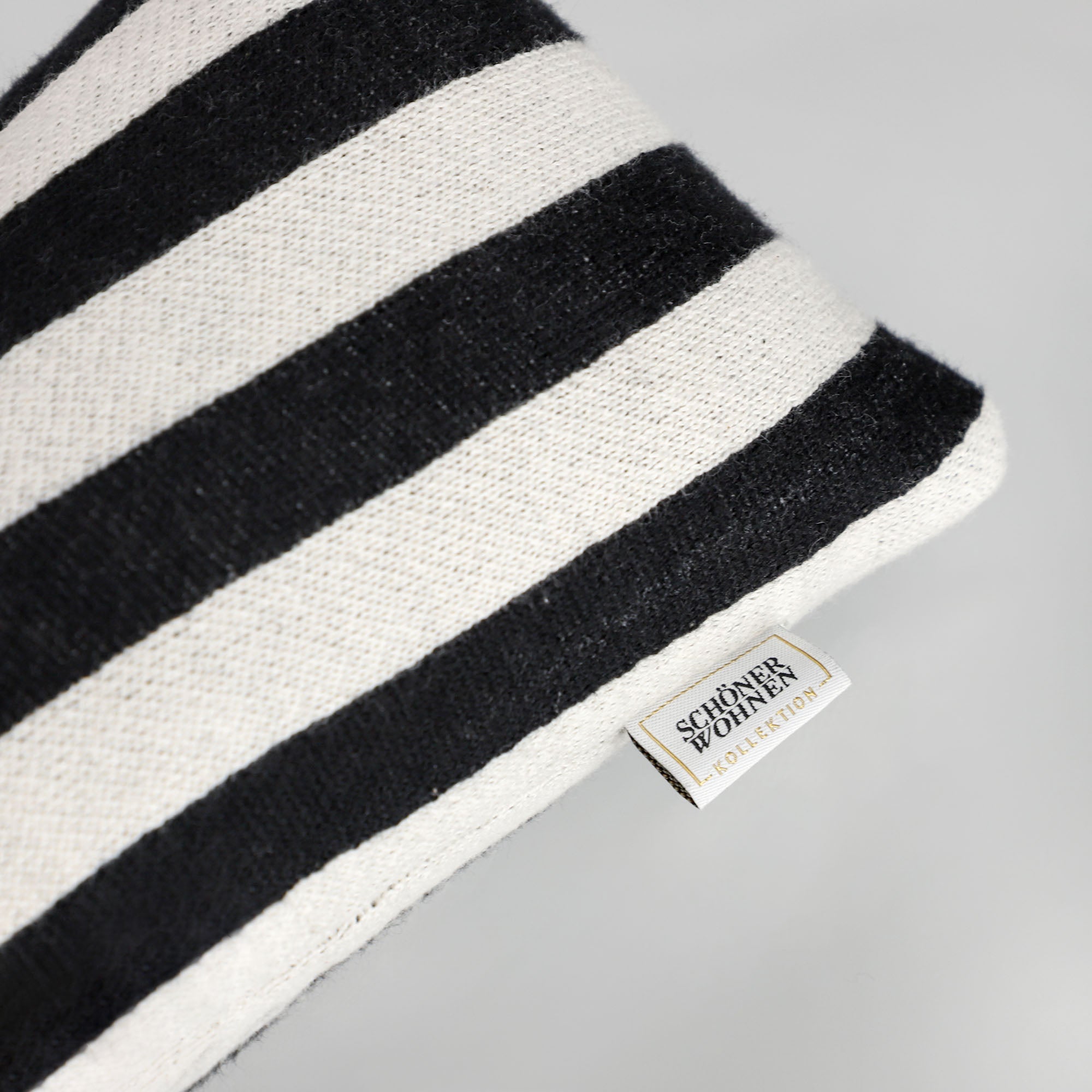 Schöner Wohnen Knotenkissen –  Strickkissen im modernen Design – Stilvoller Blickfang für Sofa & Bett